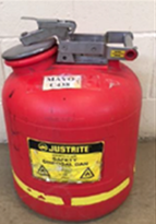 20 L red flammable safety can with self closing lid. 